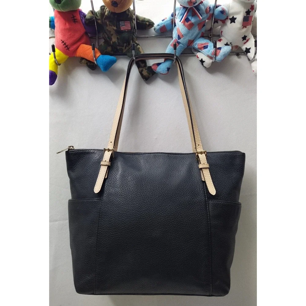 Michael Kors Jet Set Black Leather Double Handles Zipper Closure Tote Bag - Picture 6 of 16
